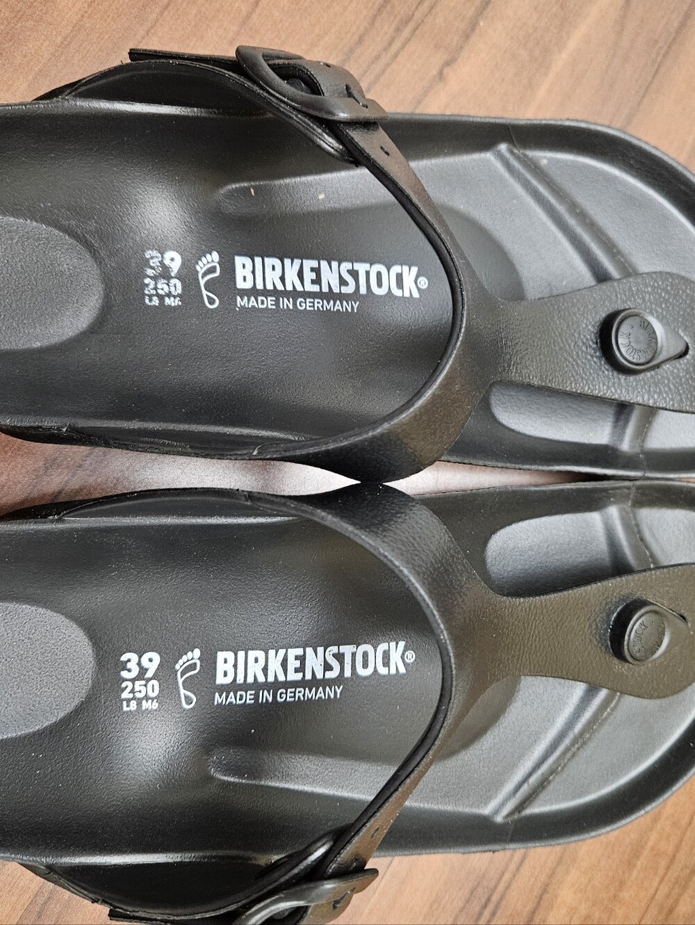 Birkenstock Black Gizeh Essential  Eva Sandal  Size 8 (39/ Men's 6) - Picture 3 of 6